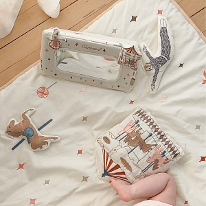 Развивающая игрушка-зеркало Cam Cam Copenhagen "Carousel", кремовая